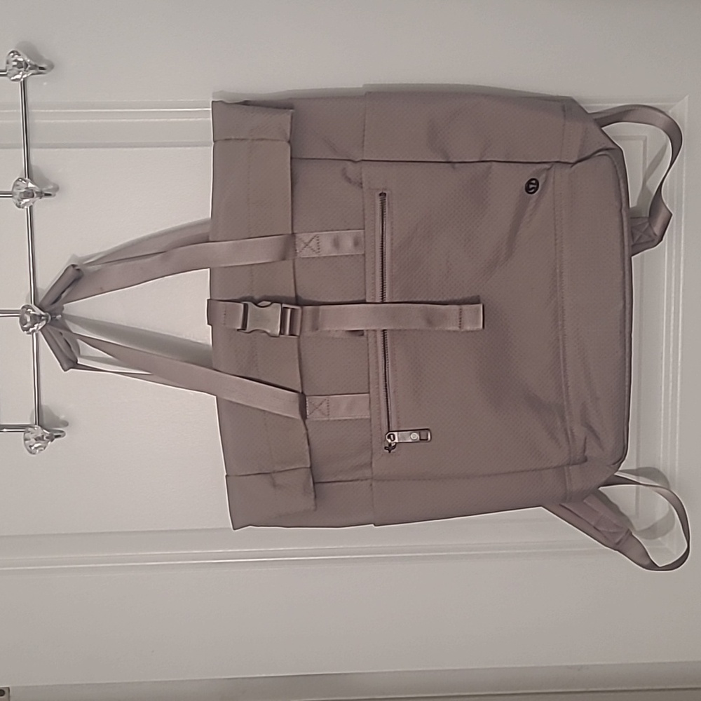 Lululemon One Trek Mind convertible Backpack